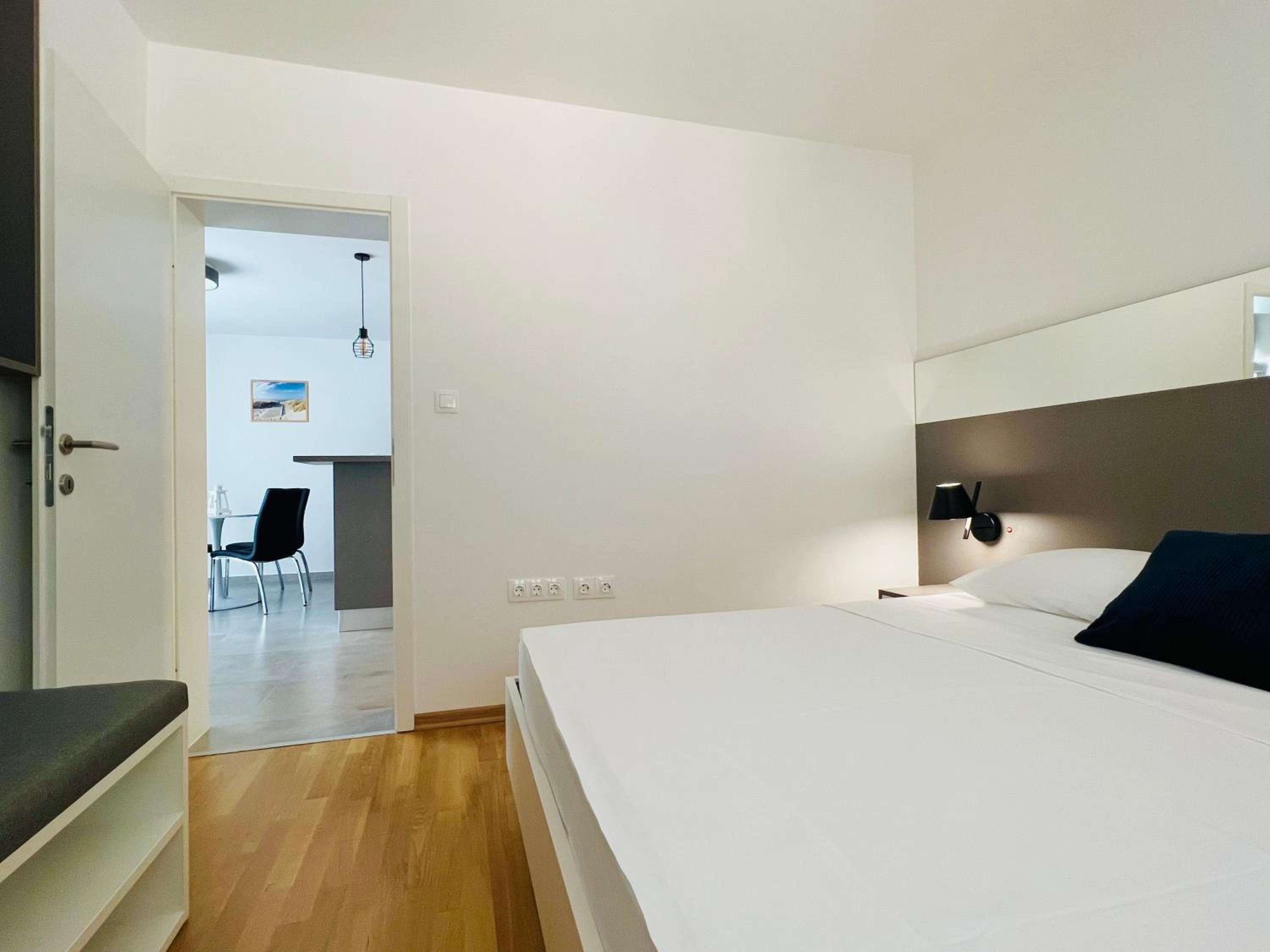 Apartmani AViS