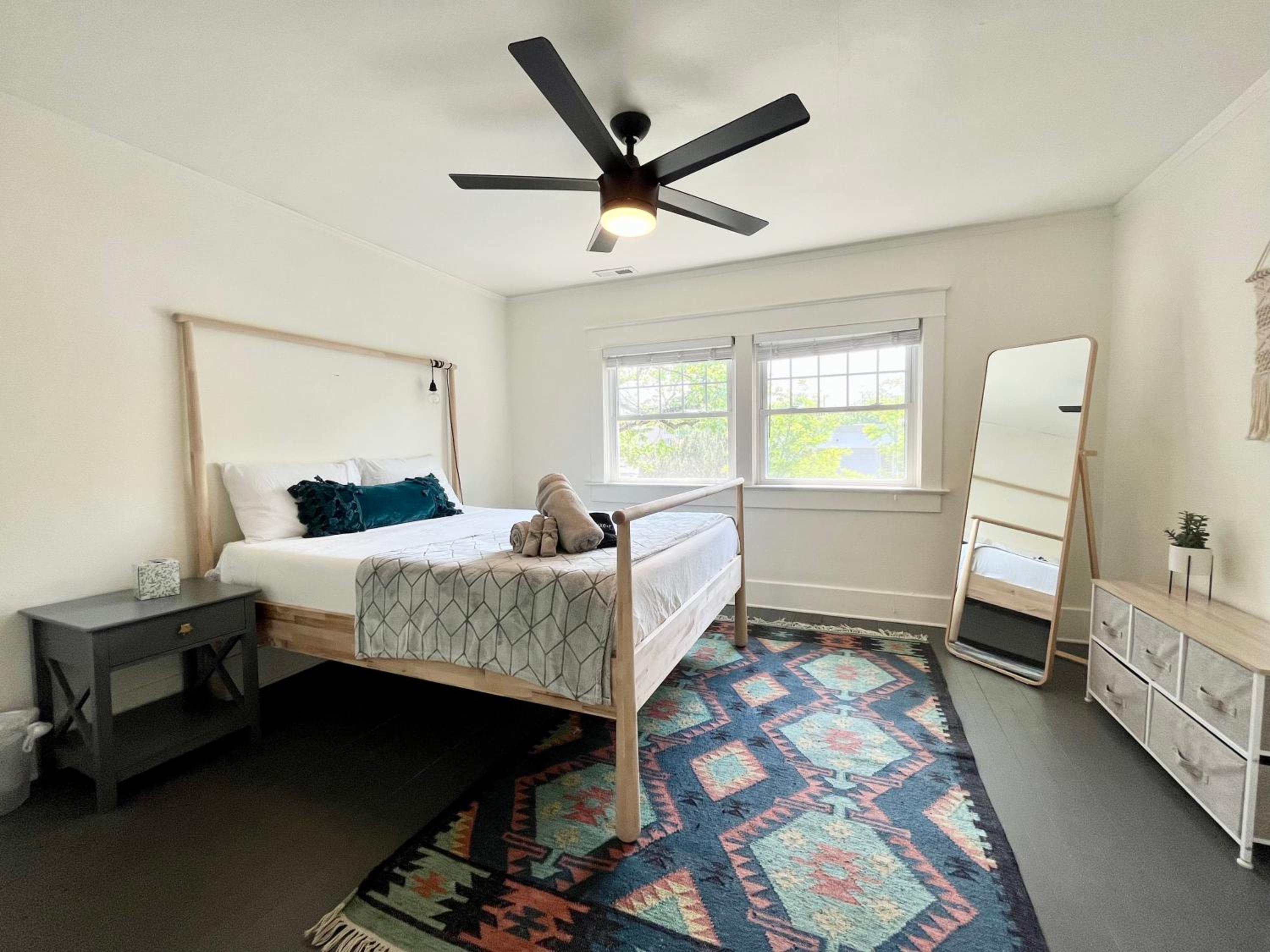 Its Back Historic Flat in Downtown Boise view 5
