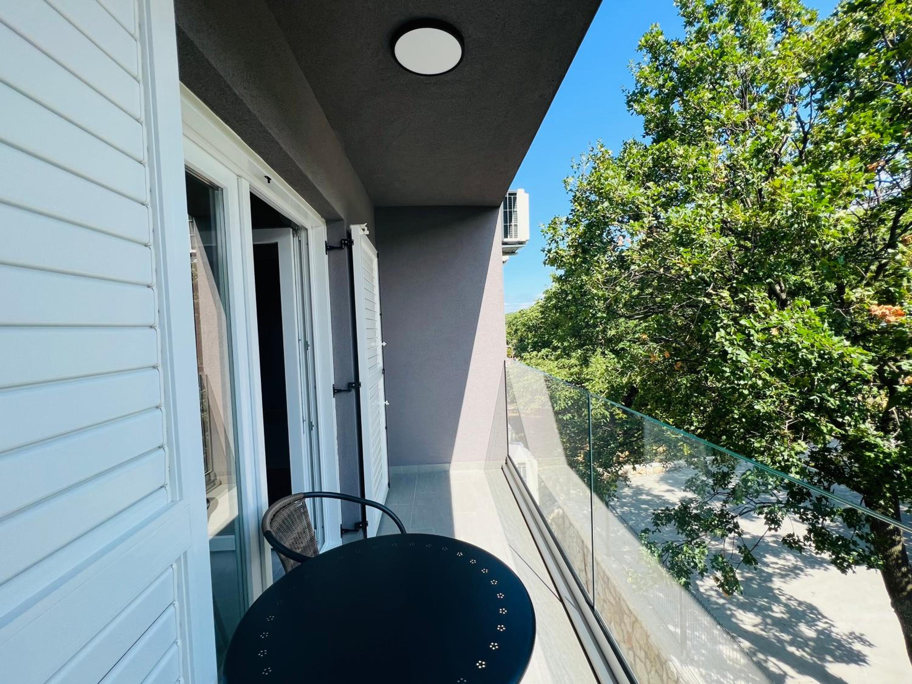 Apartmani AViS