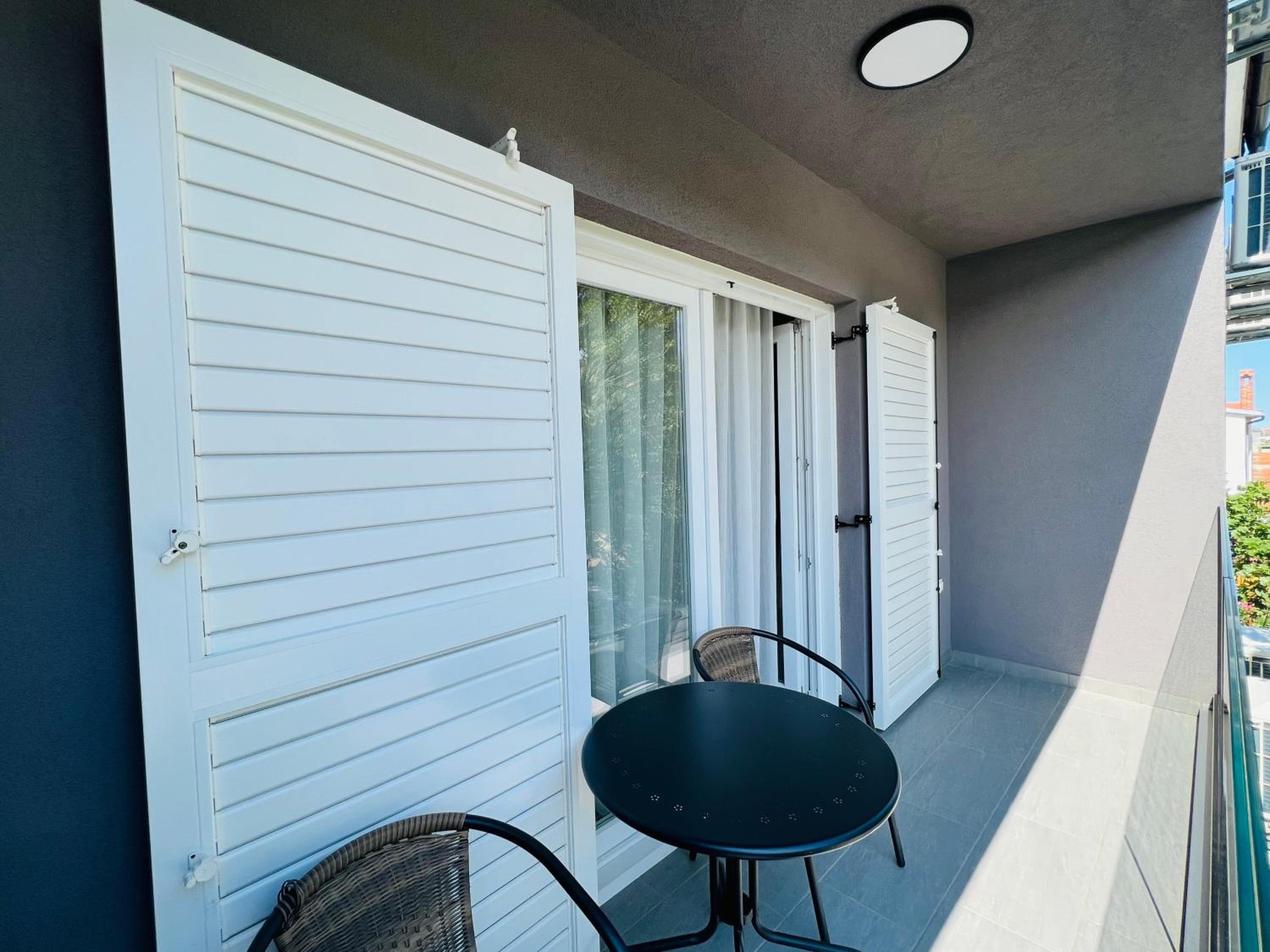 Apartmani AViS