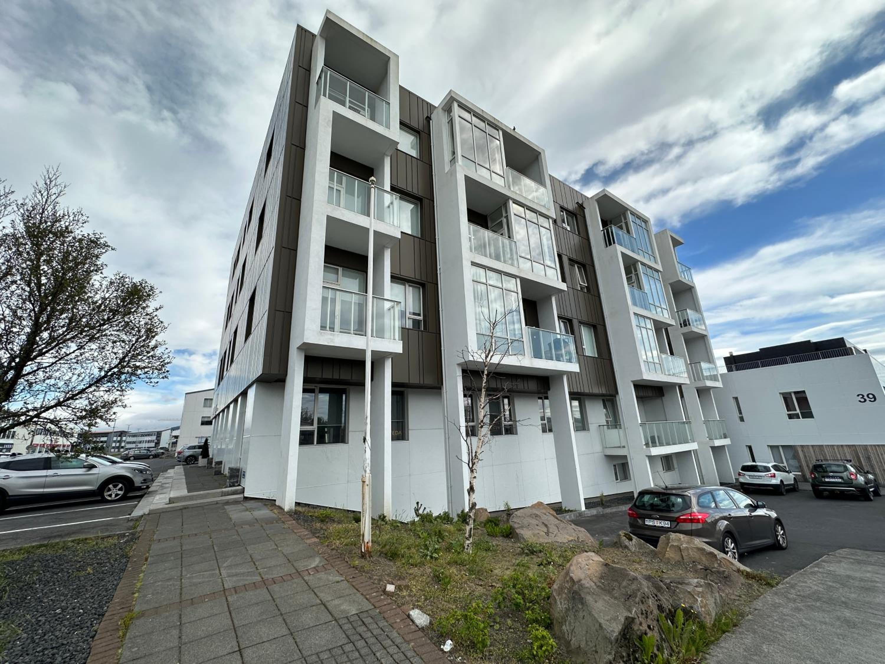 Cosy apartment centrally located in Reykjavik view 5