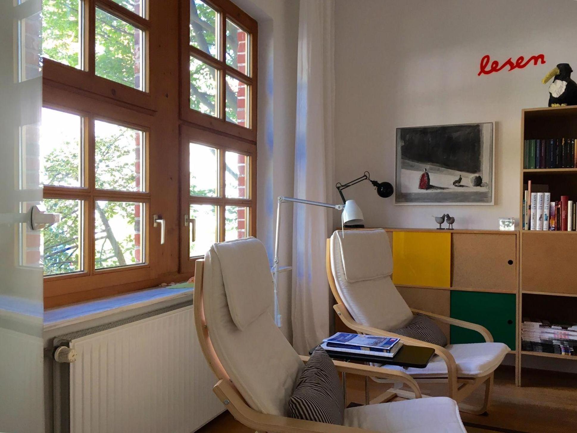 Art-Apartment-Leo view 2