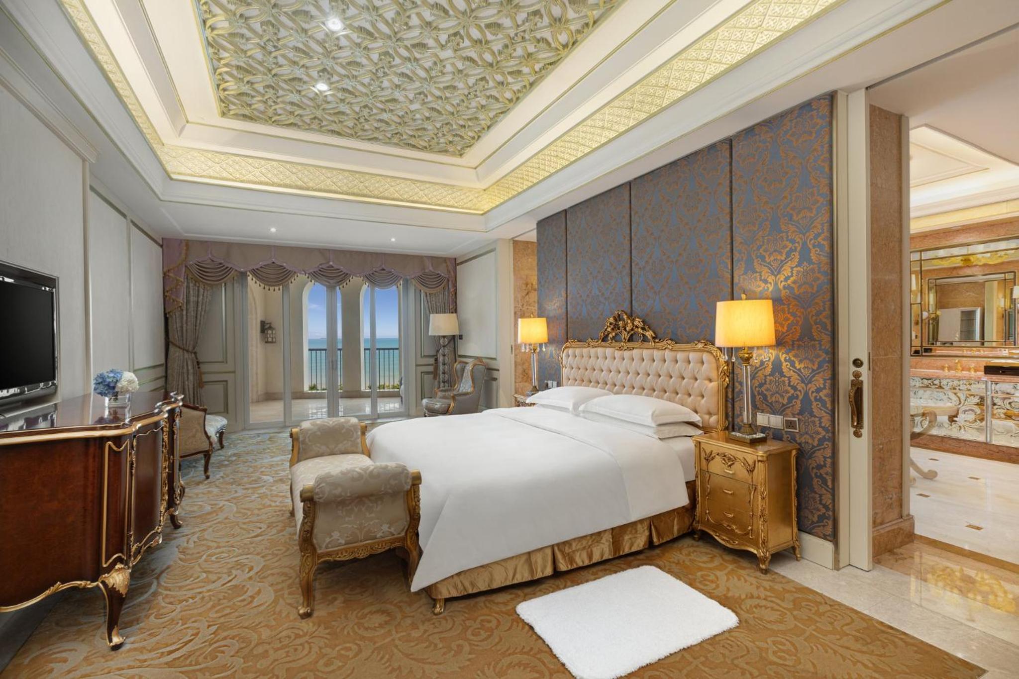 Crowne Plaza Resort Sanya Bay by IHG