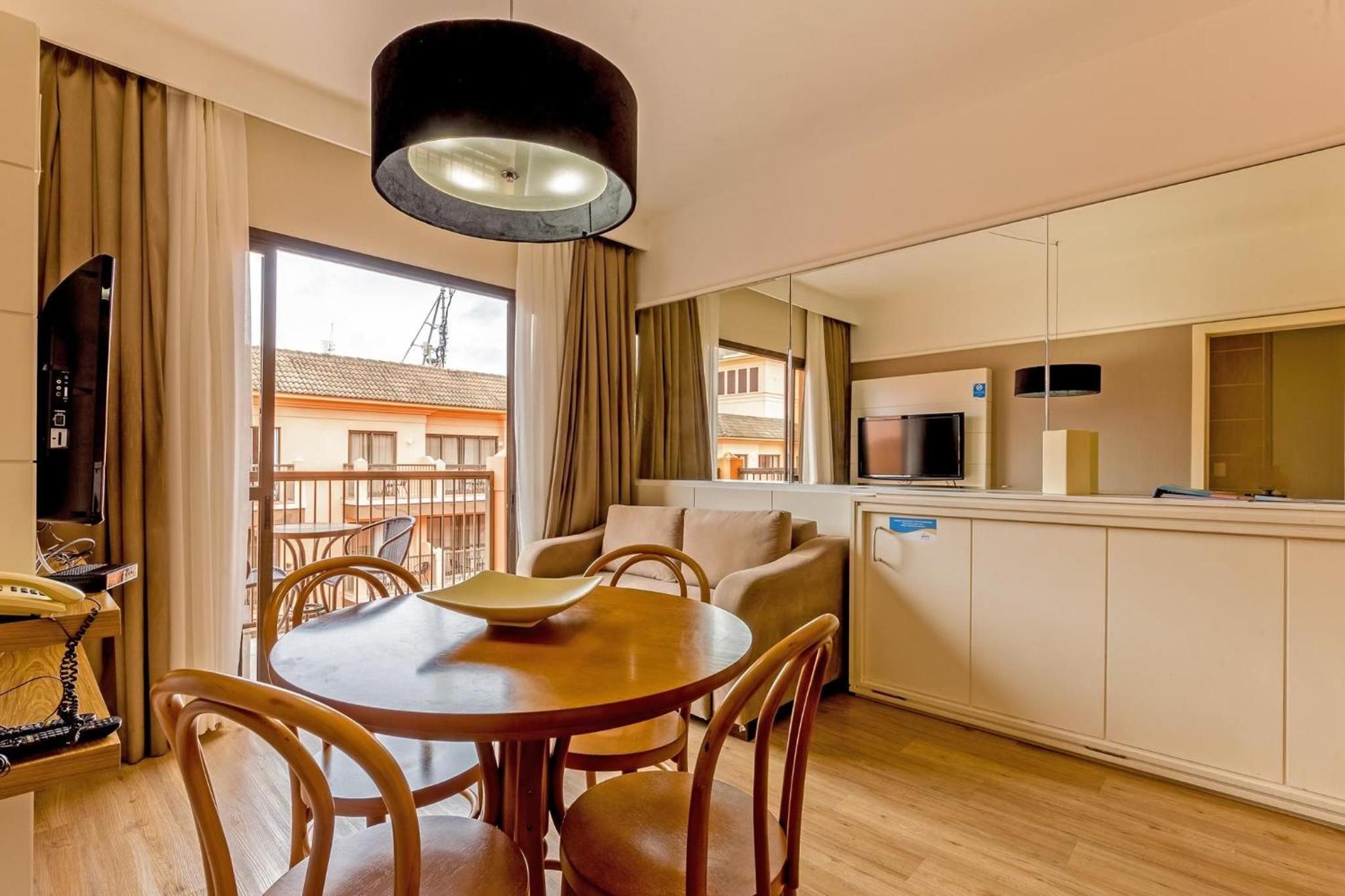 Modern Studios by the Sea - Jurerê Beach Village JBVTOP