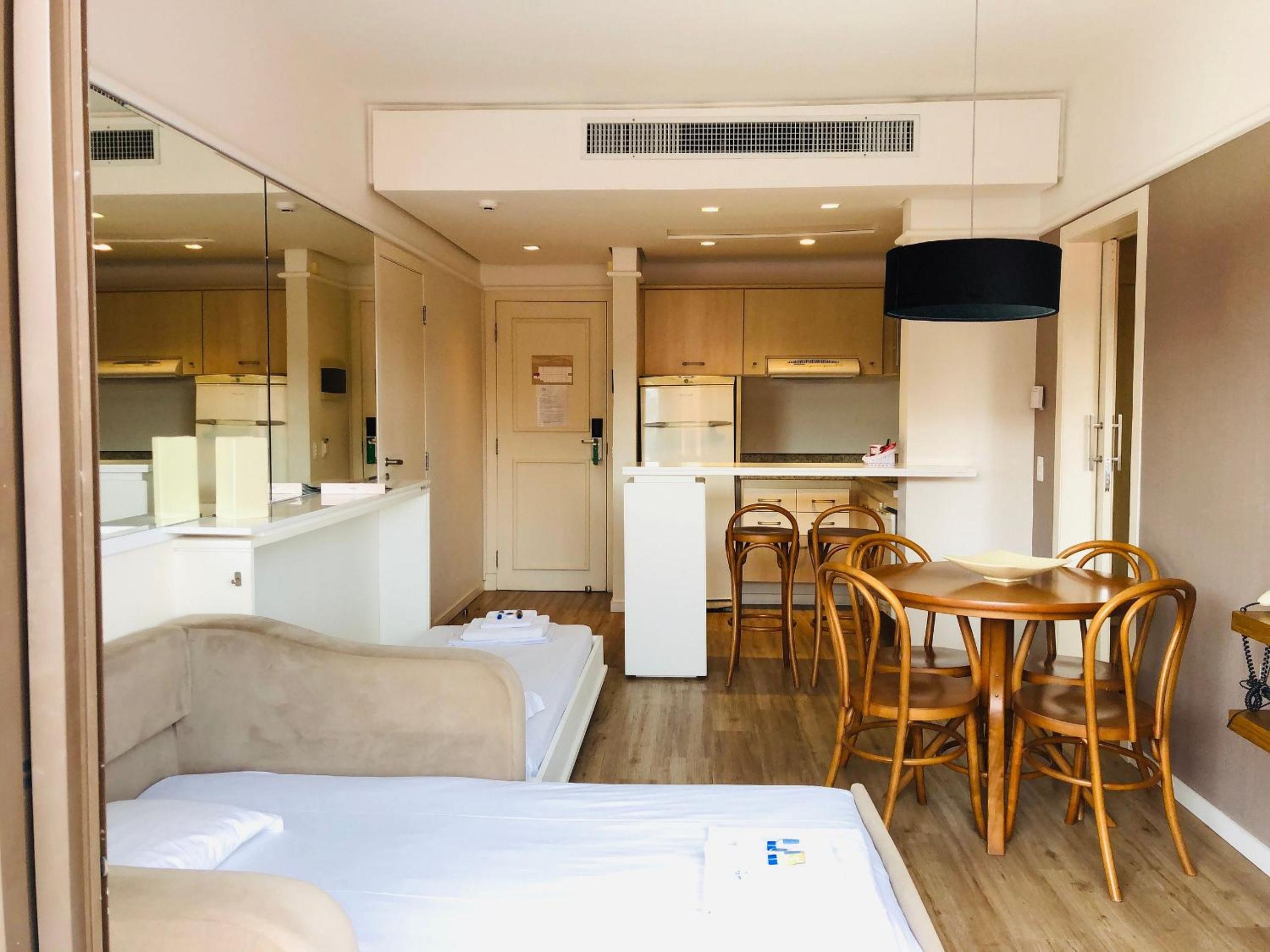 Modern Studios by the Sea - Jurerê Beach Village JBVTOP