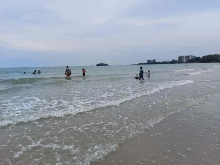Shahmi Seaview Apartment (North)
