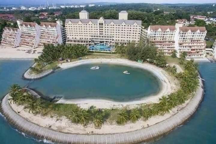 Shahmi Seaview Apartment (North)