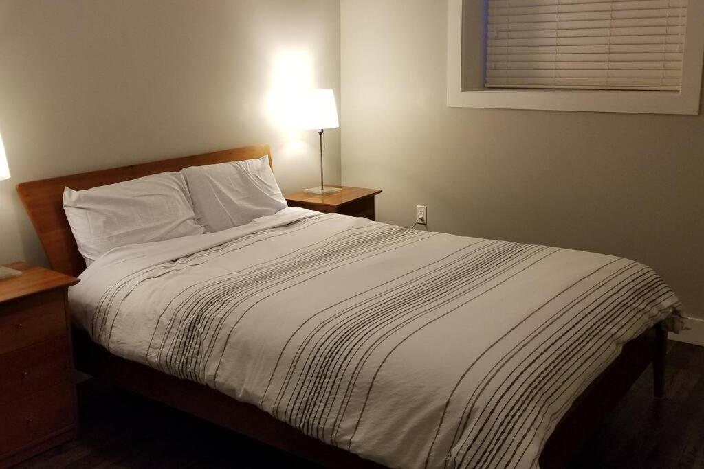 Basement Suite 1 queen bedroom(Brand New House)