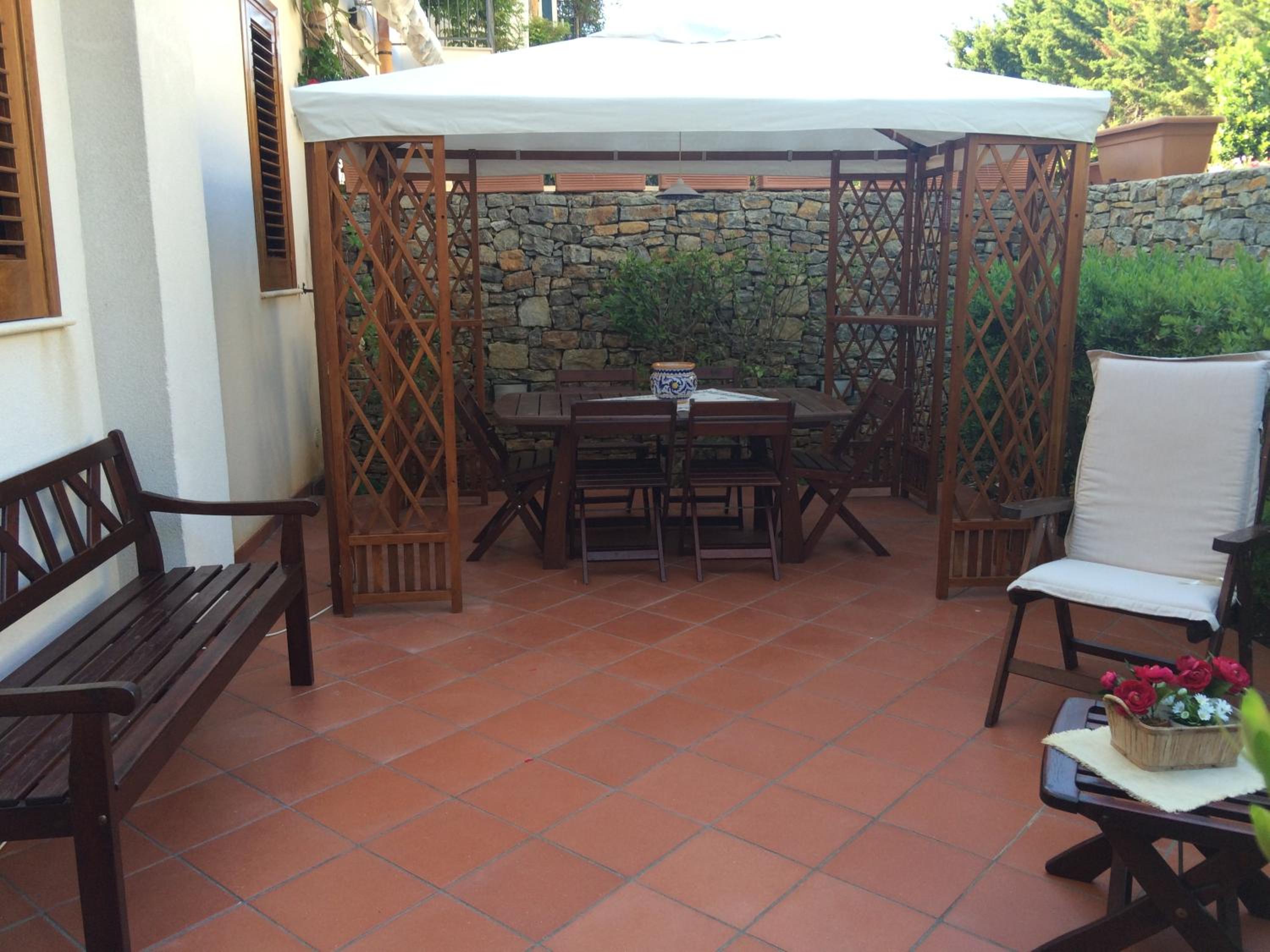 Villa Giuliana view 2