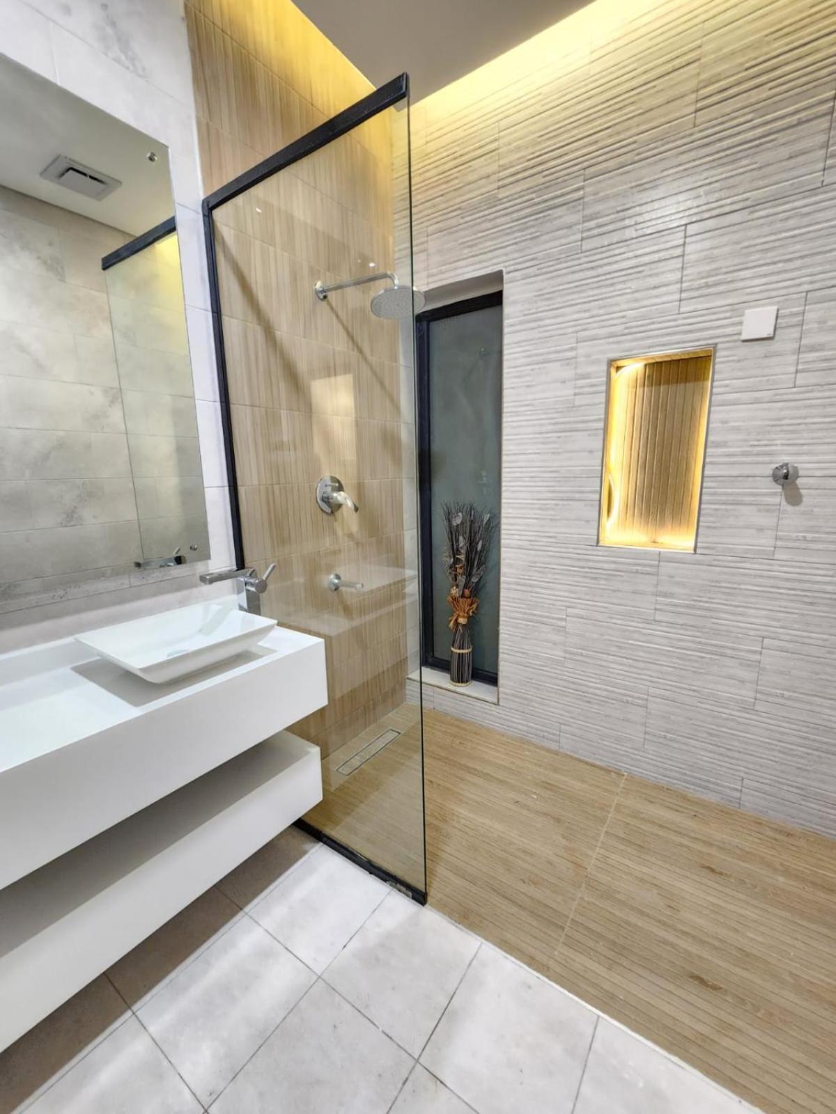 Skylight chalet