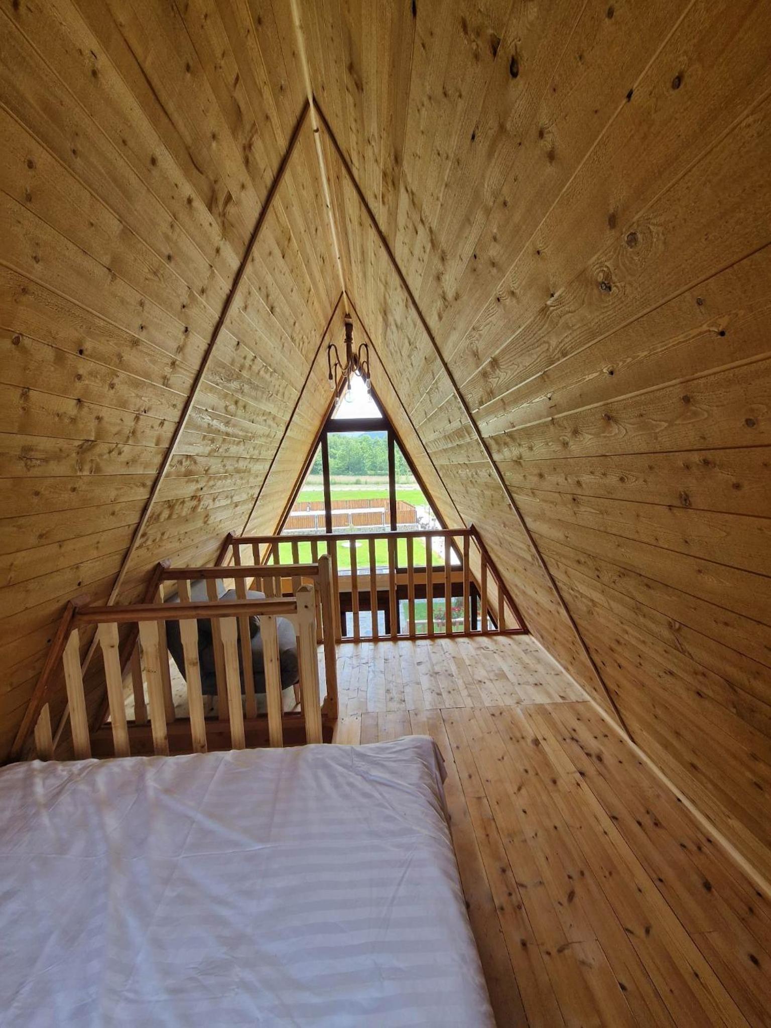 Doka Valea Sebesului A-Frame view 5