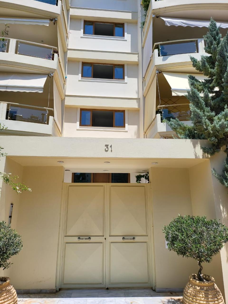 Luxe Apartment in Central Glyfada