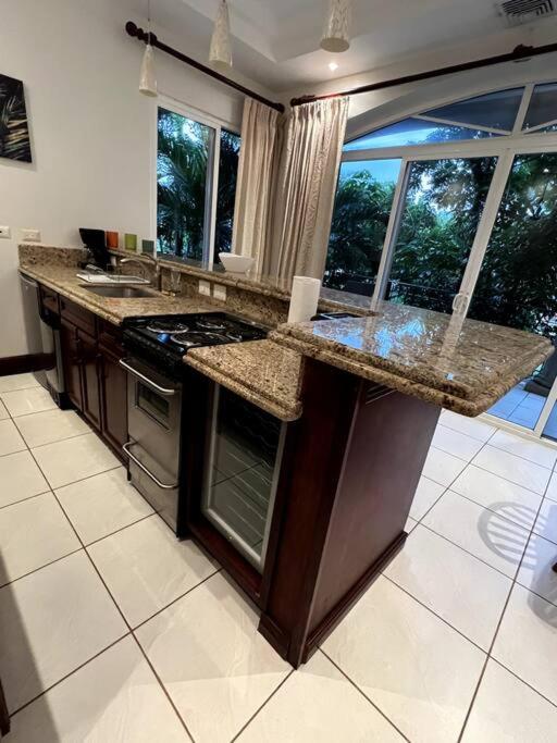 1 Bedroom with pool and walking distance to beach