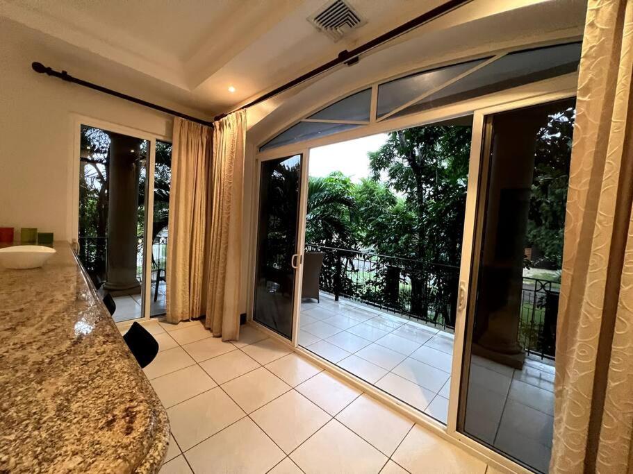 1 Bedroom with pool and walking distance to beach