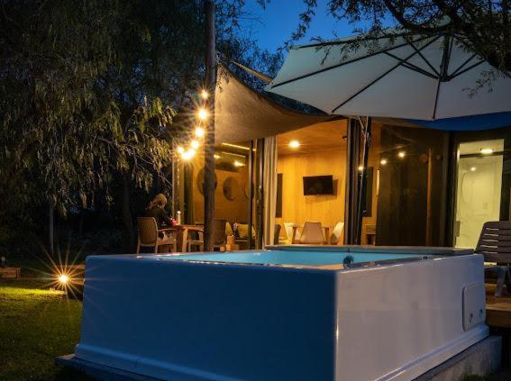 Cabañas con jacuzzi privado y vistas al cerro Champaquí