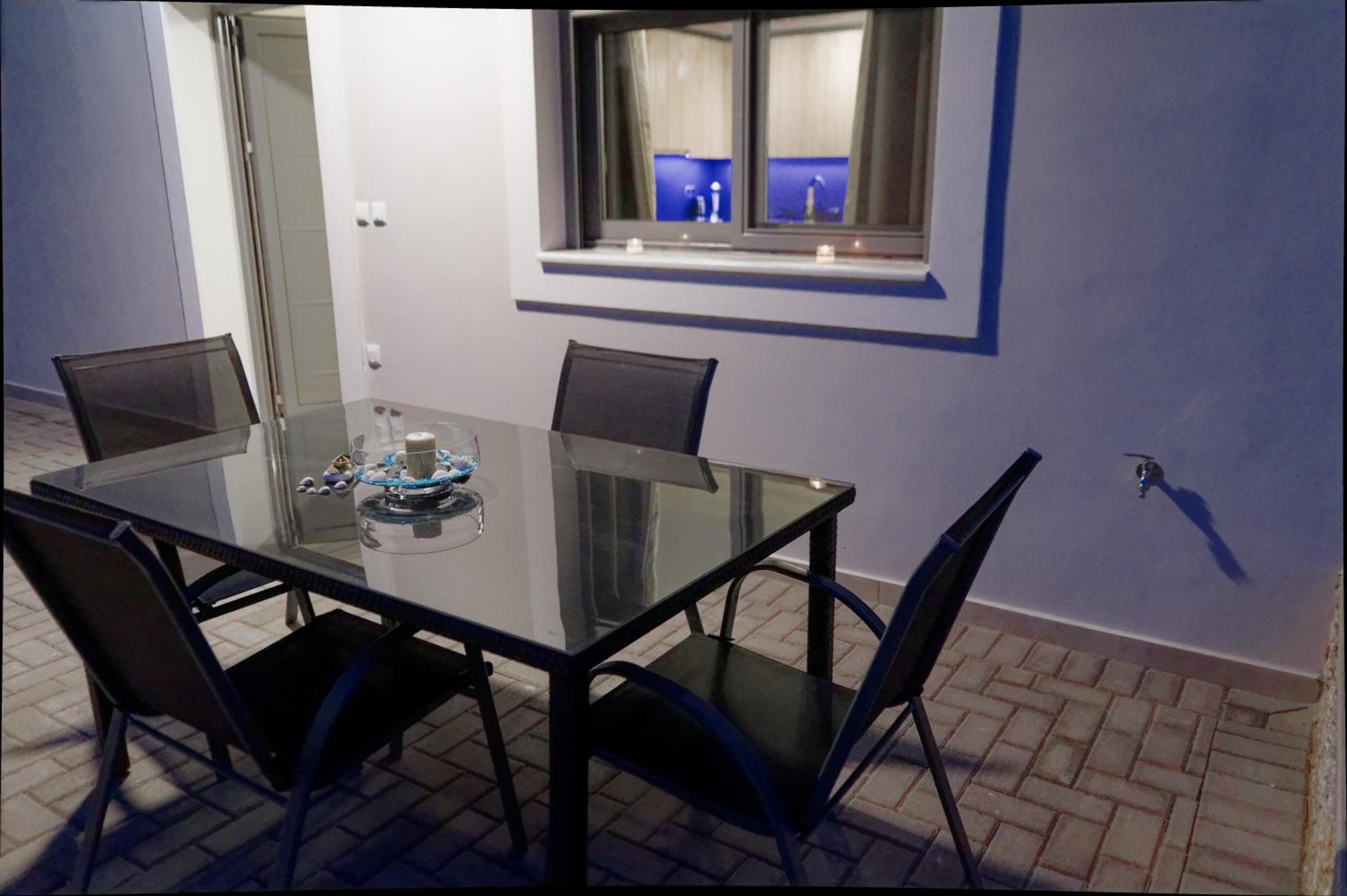 Niriides Apartments