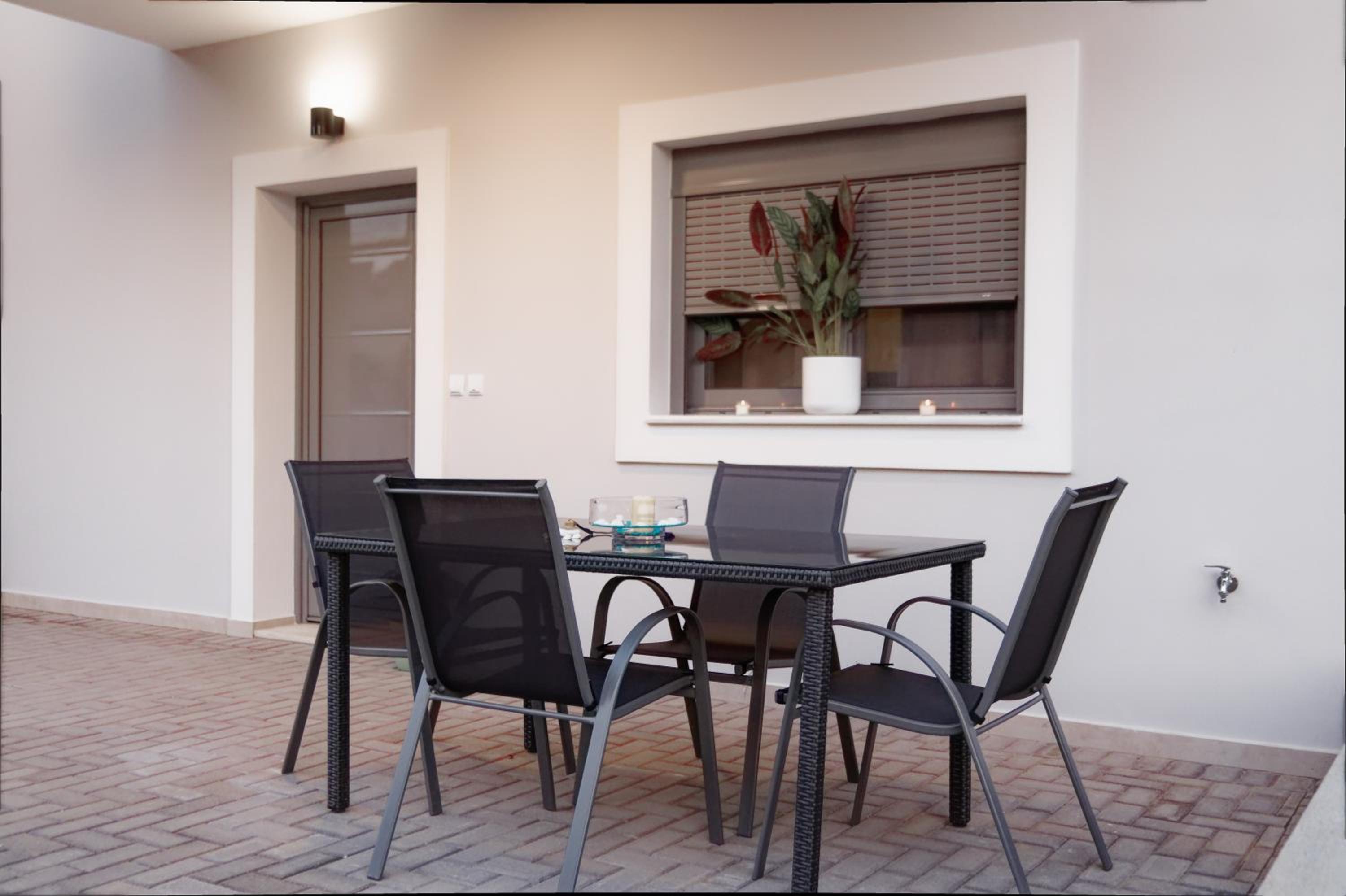 Niriides Apartments