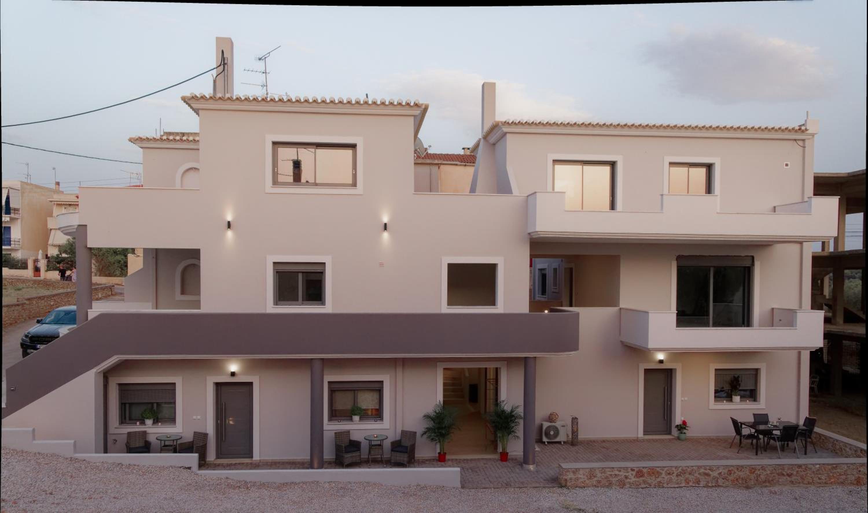 Hotel Niriides Apartments - Image 1