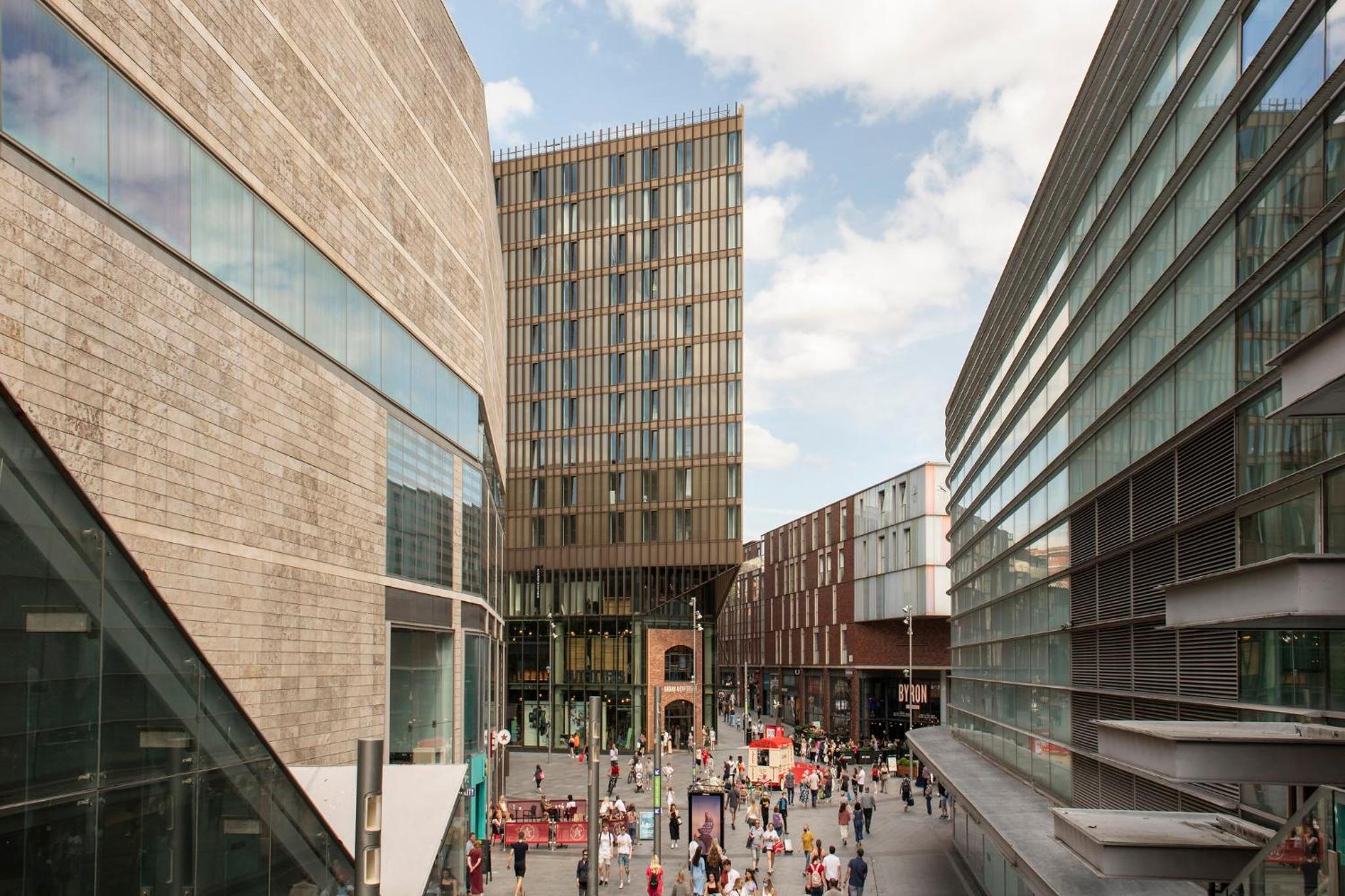 Hotel Cove Paradise Street - Image 1