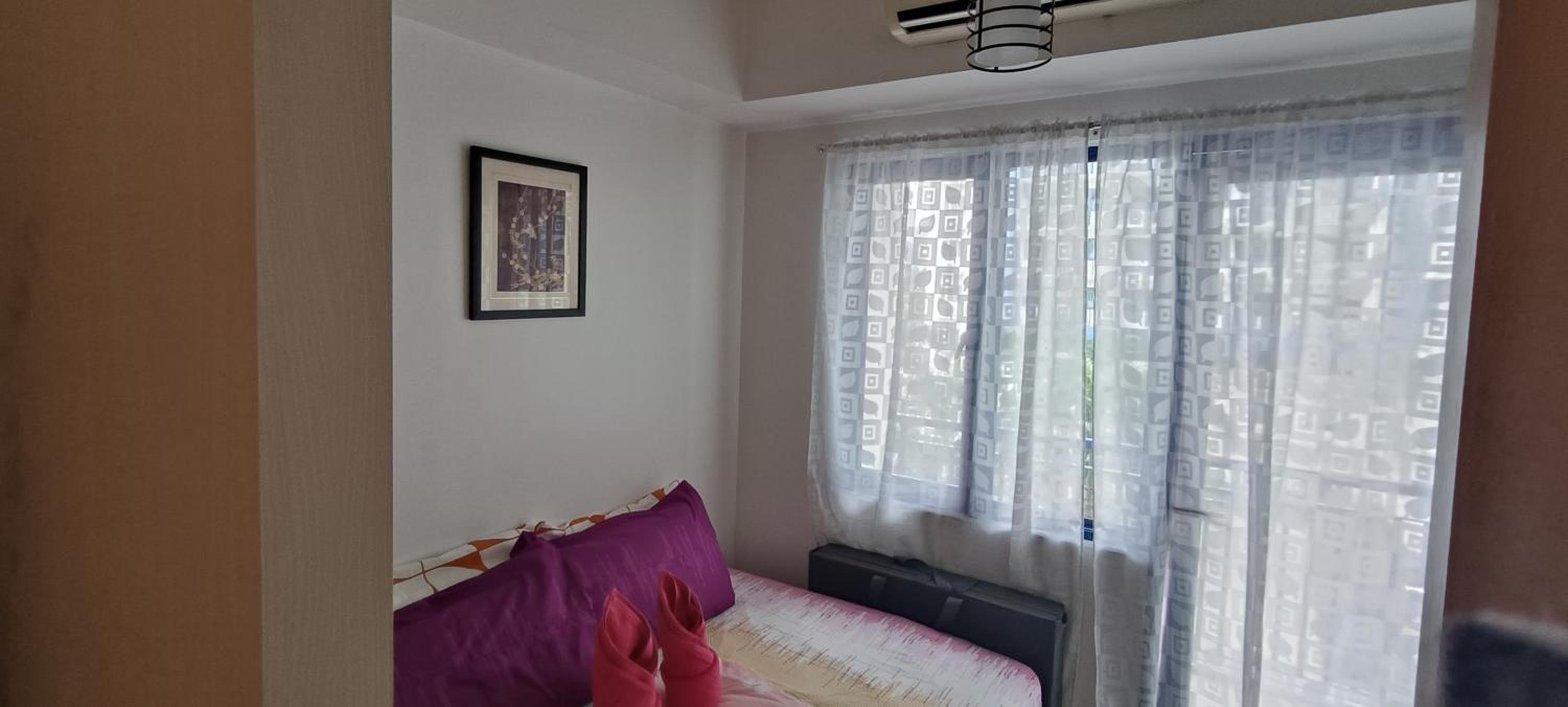 Amigo's Place at Sea Residences view 2