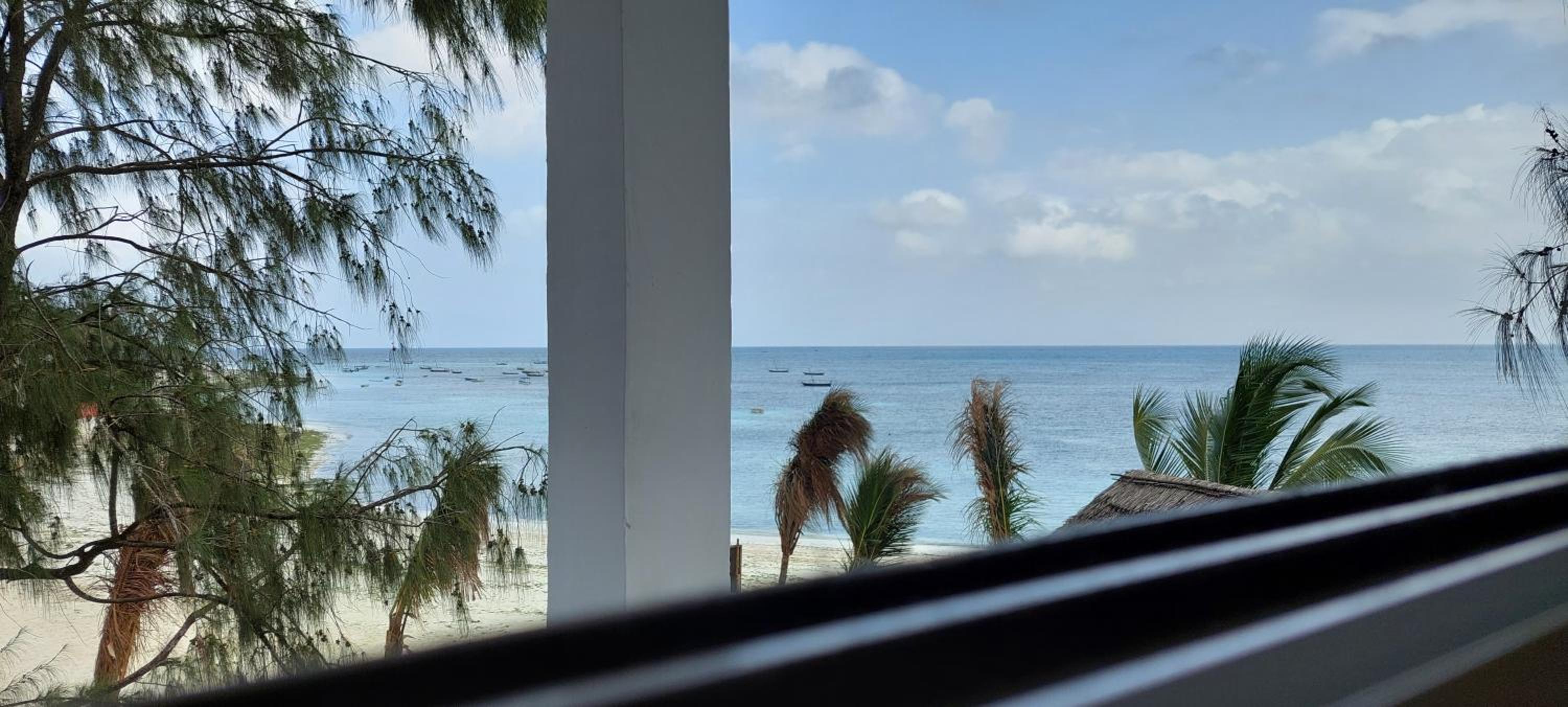 Aquarium Beach House