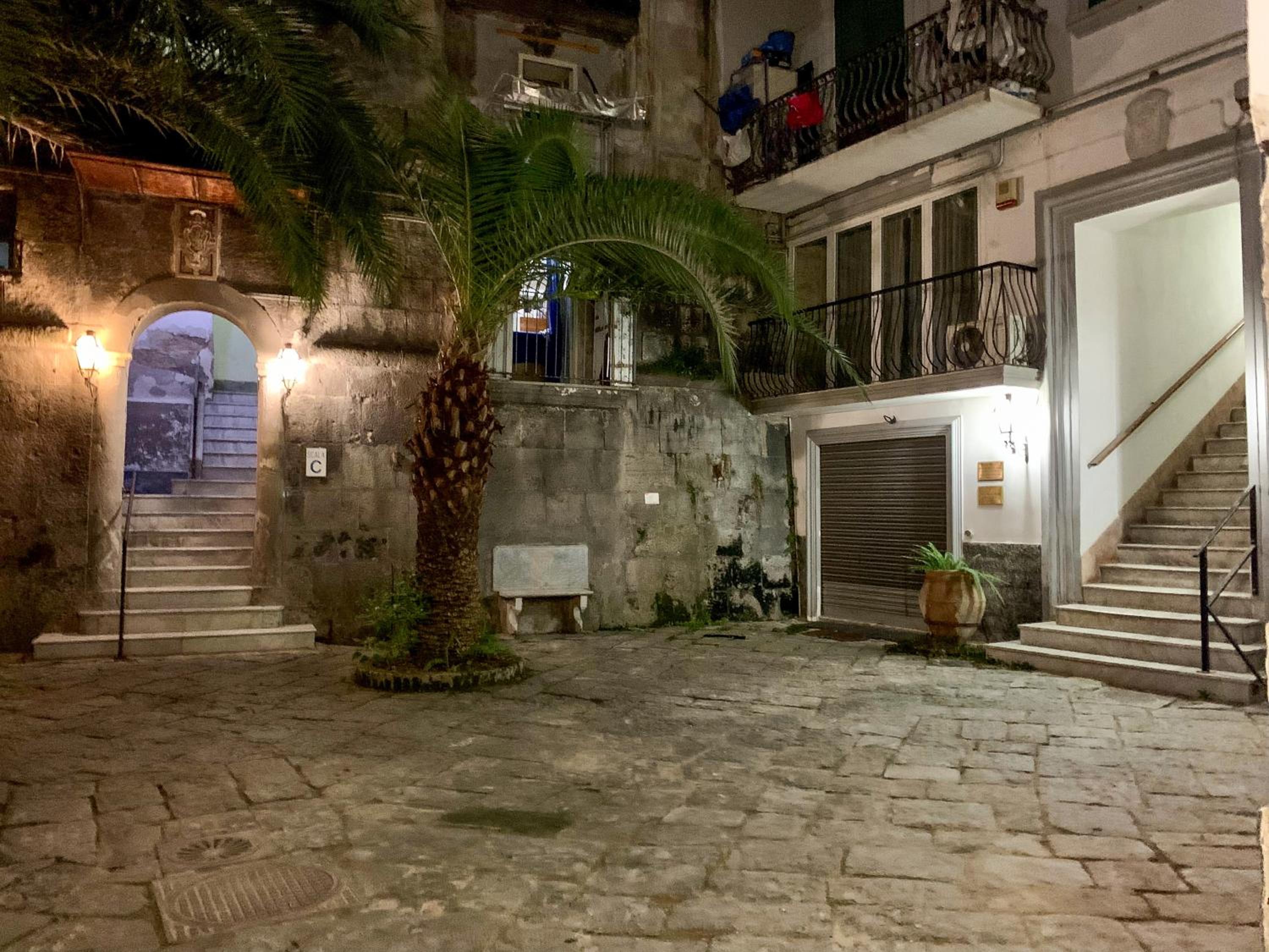 Ferdinando's Home