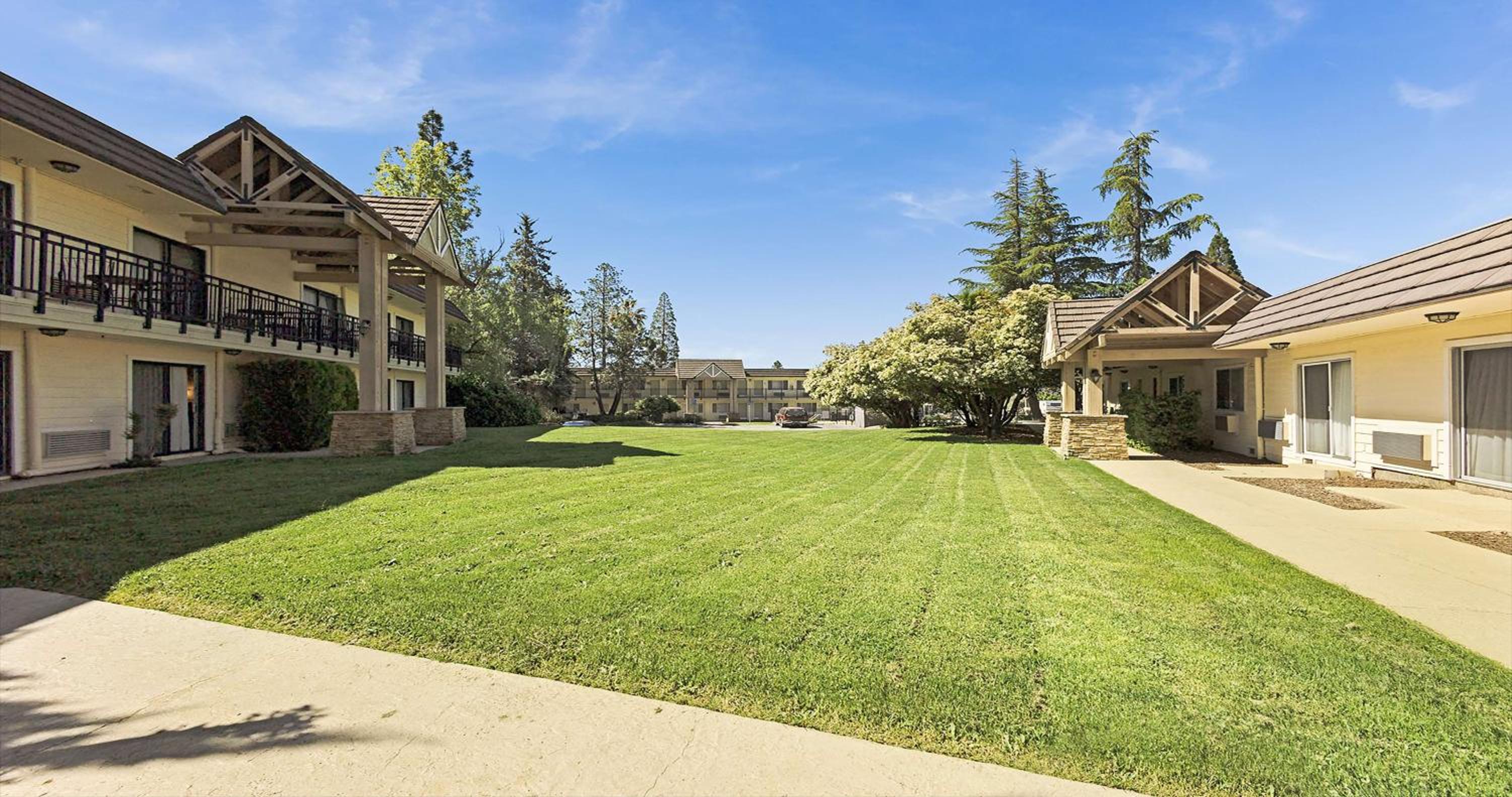 Grass Valley Vacations - Best Western Gold Country Inn - Property Image 4