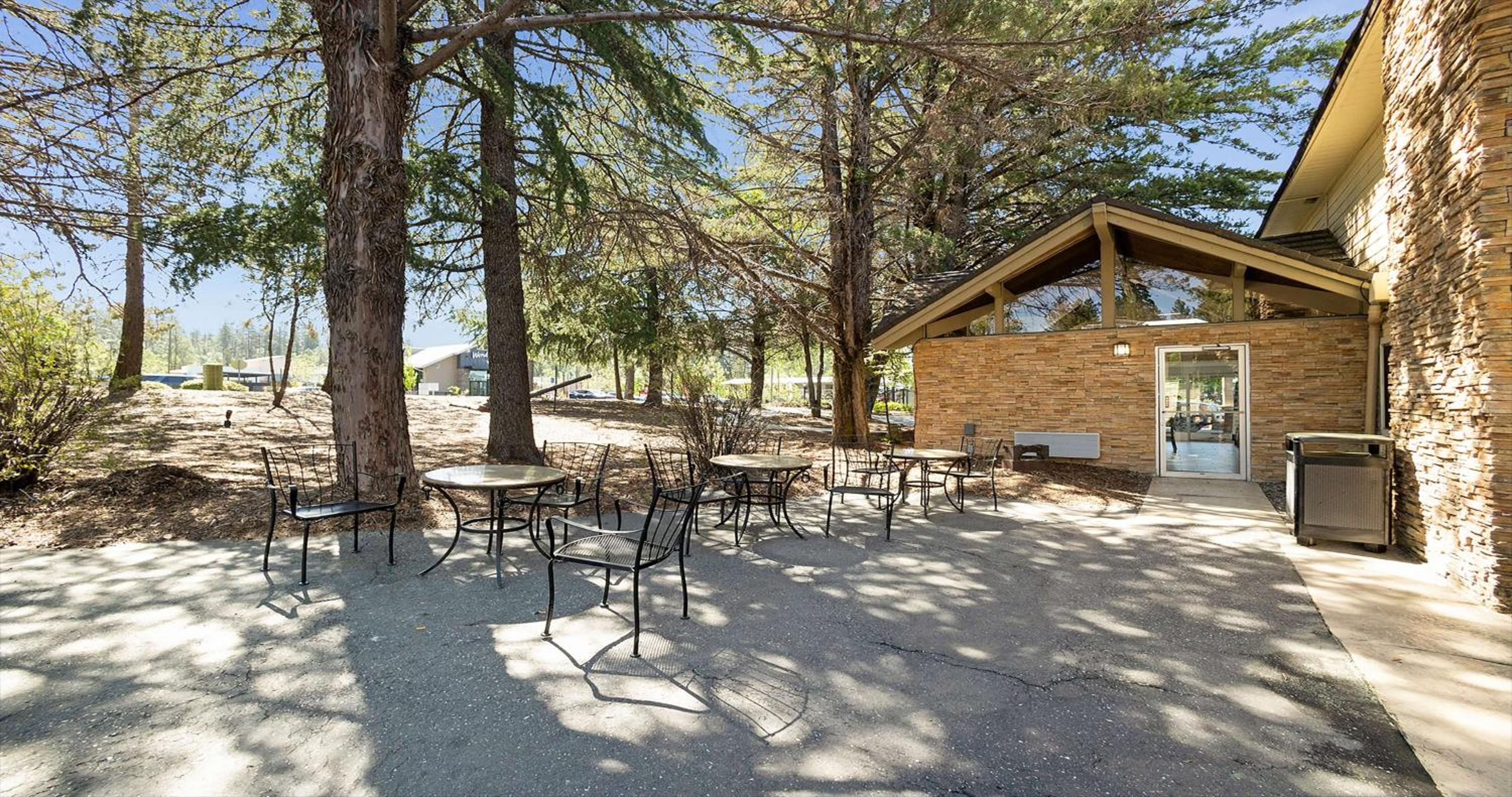 Grass Valley Vacations - Best Western Gold Country Inn - Property Image 5