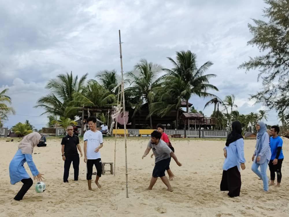 Bayu Beach Penarek
