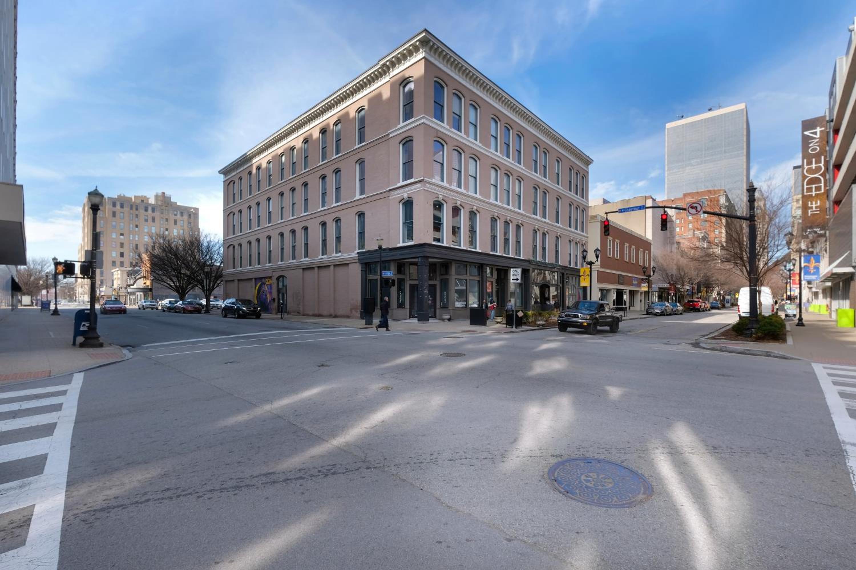 2br Apartment With King Beds, Historic Charm view 3