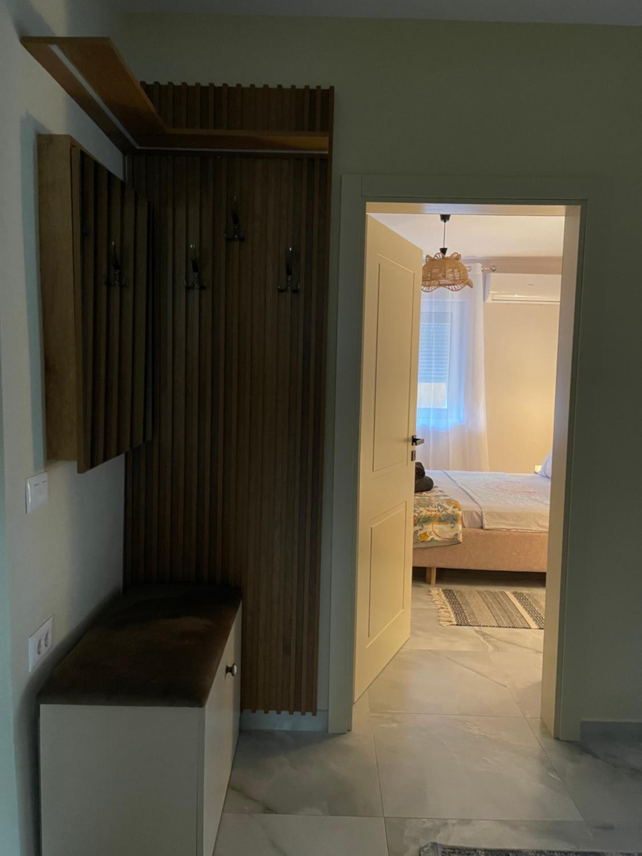 Downtown Deluxe Apartment photo 4