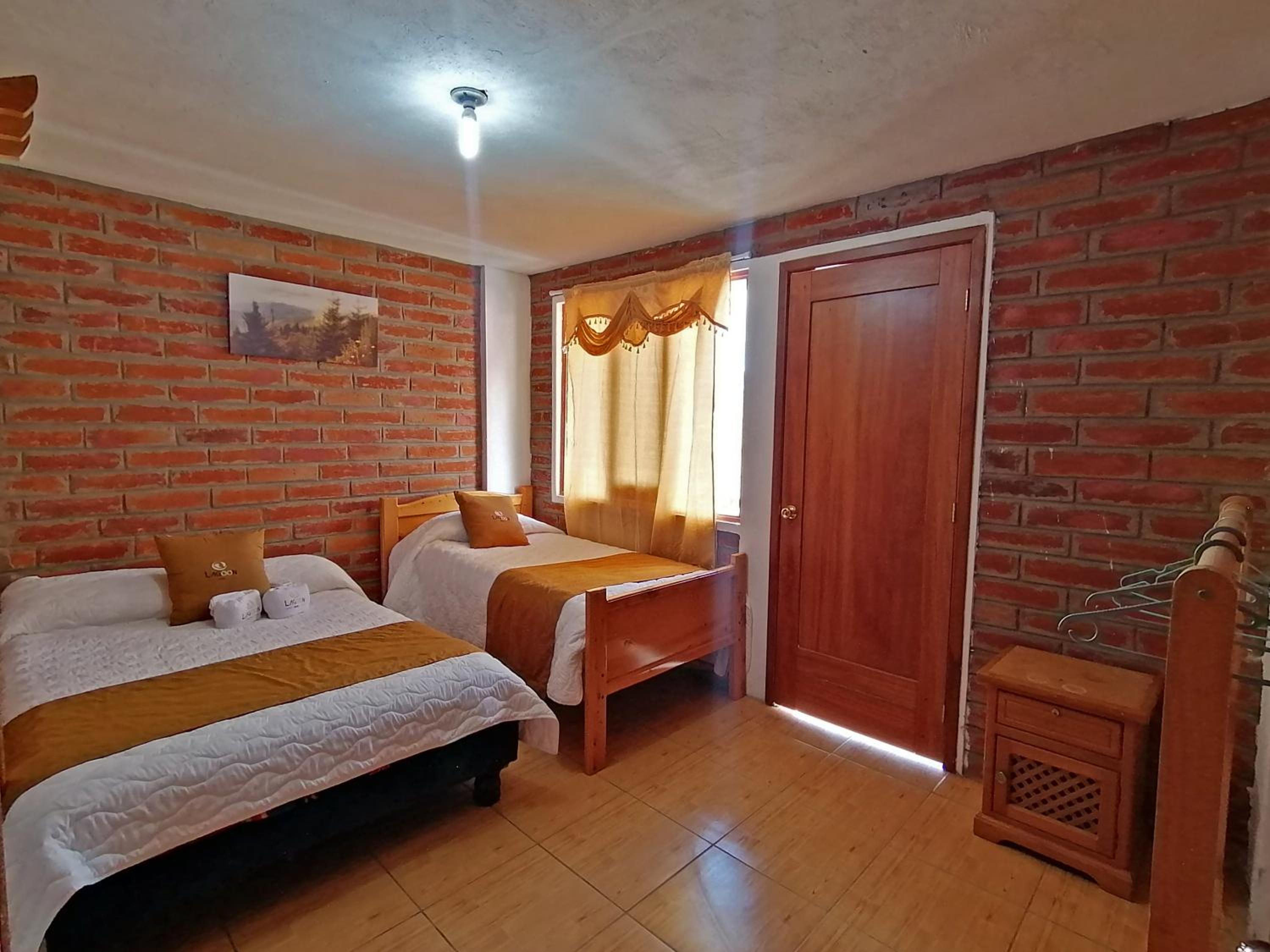 Lagoon Hotel Chugchilan