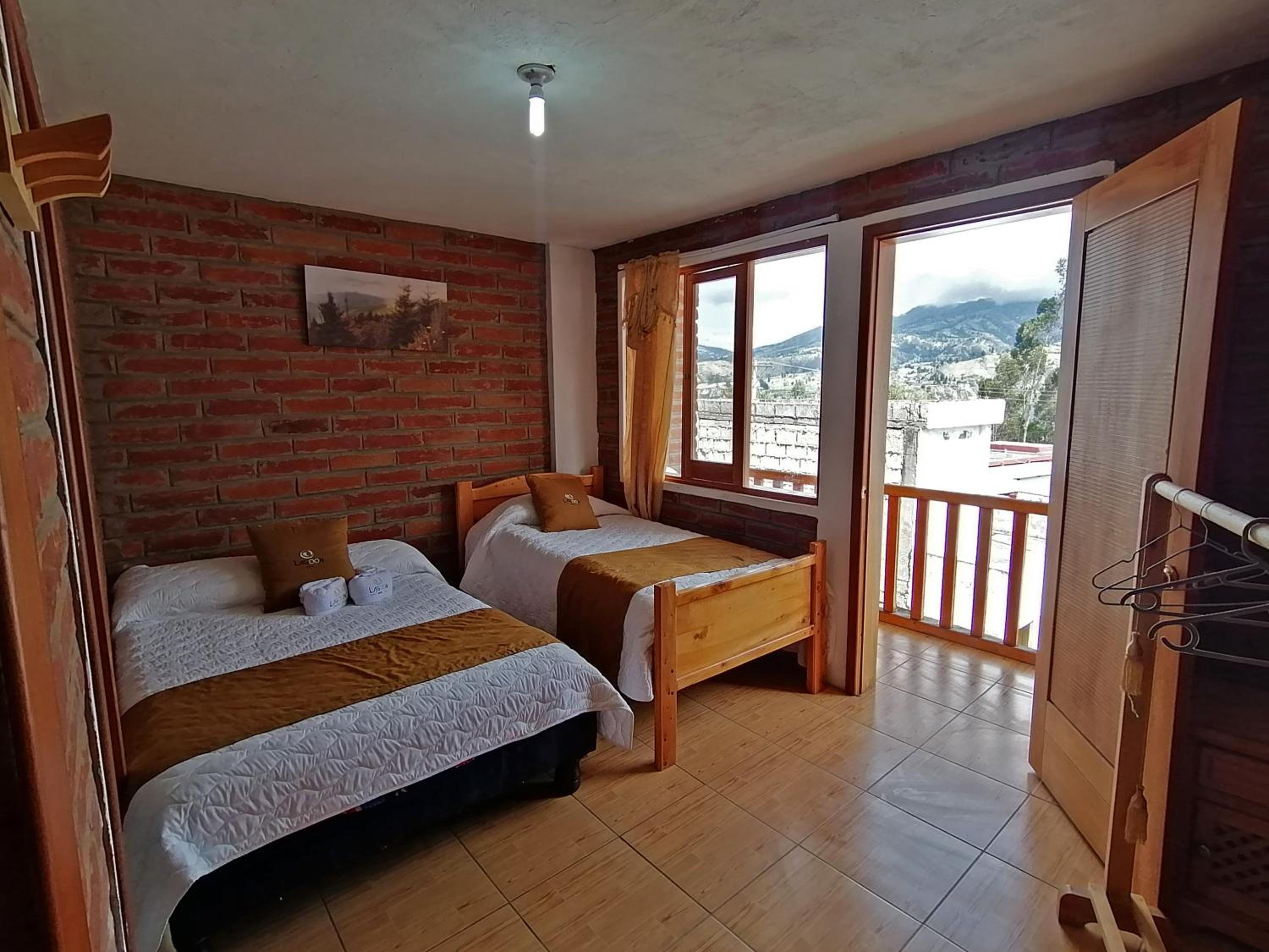 Lagoon Hotel Chugchilan