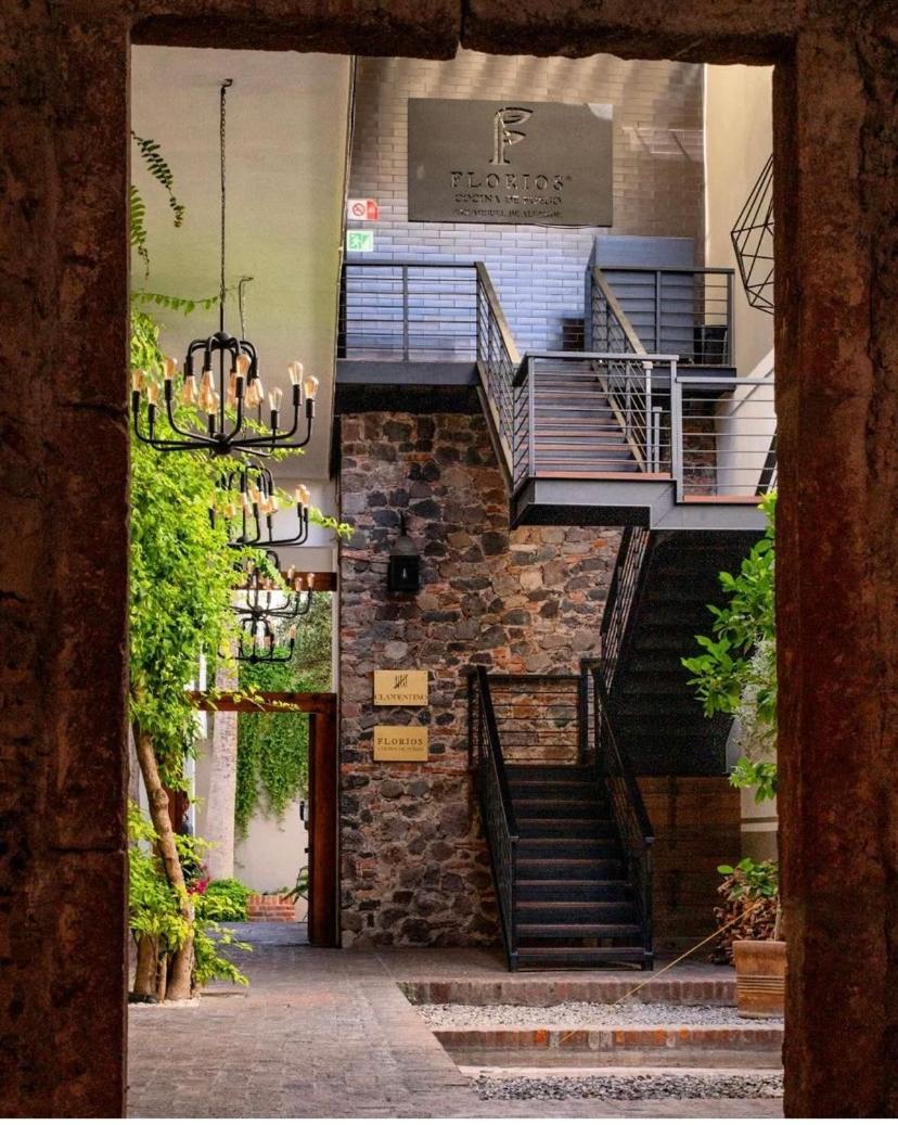 Hotel Clandestino Hotel Pila Seca - Image 1