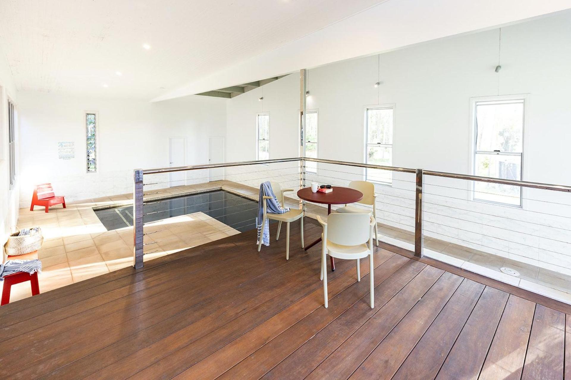 Springbank House