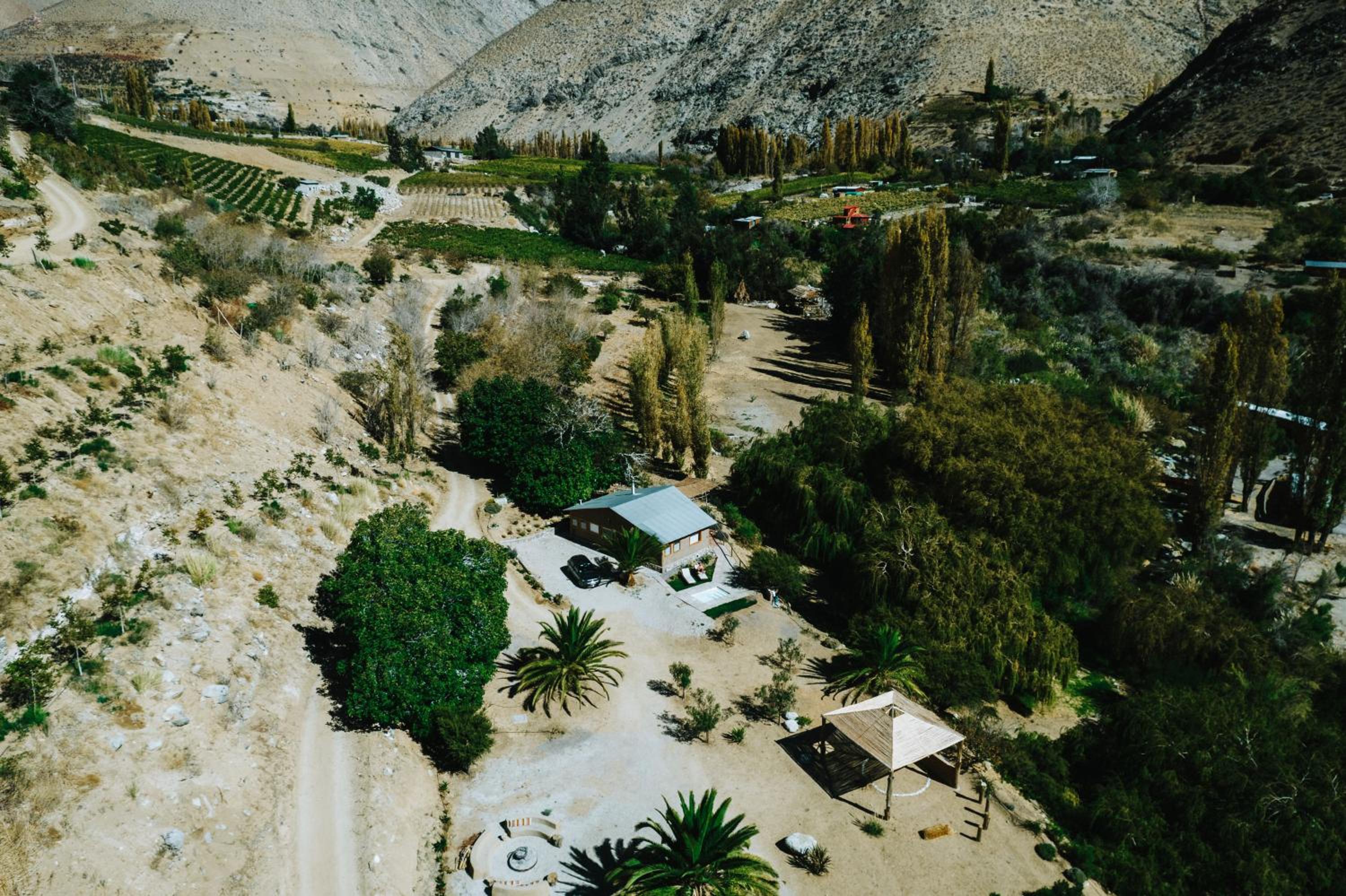 Piuquenes Lodge - Cabañas, Viñedos y estrellas en Horcón, Valle de Elqui view 5