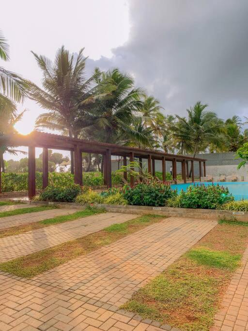 MaSa Beach Front Apartment Uswetakeiyawa B12