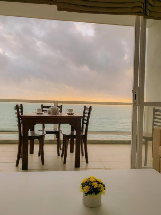 MaSa Beach Front Apartment Uswetakeiyawa B12