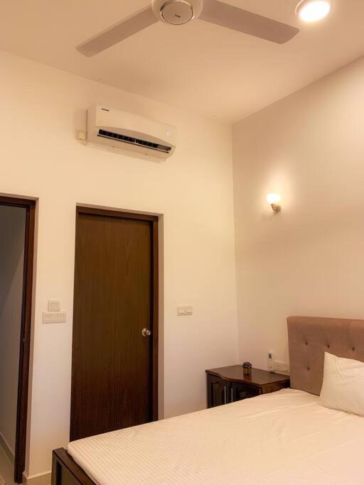 MaSa Beach Front Apartment Uswetakeiyawa B12