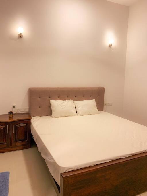 MaSa Beach Front Apartment Uswetakeiyawa B12