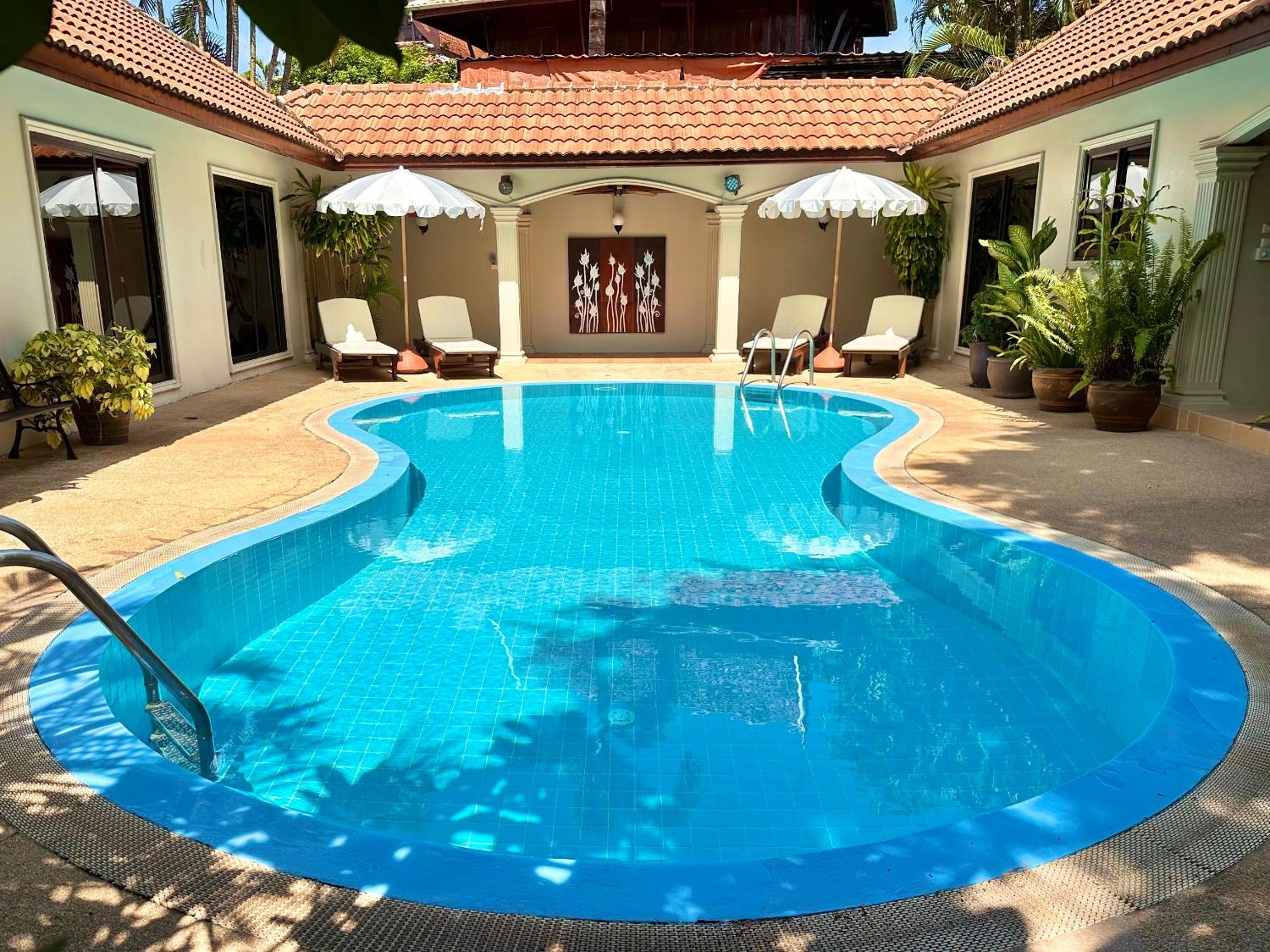 Coconut Paradise Holiday Villas