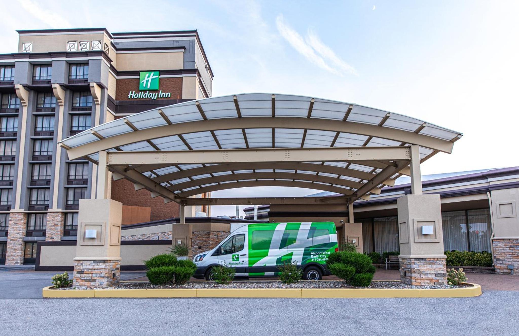 St Louis Vacations - Holiday Inn St. Louis Airport West Earth City, an IHG Hotel - Property Image 1