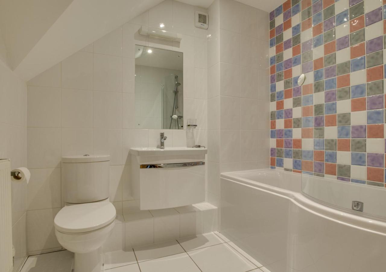 1 Bed in Saundersfoot oc-pw9172