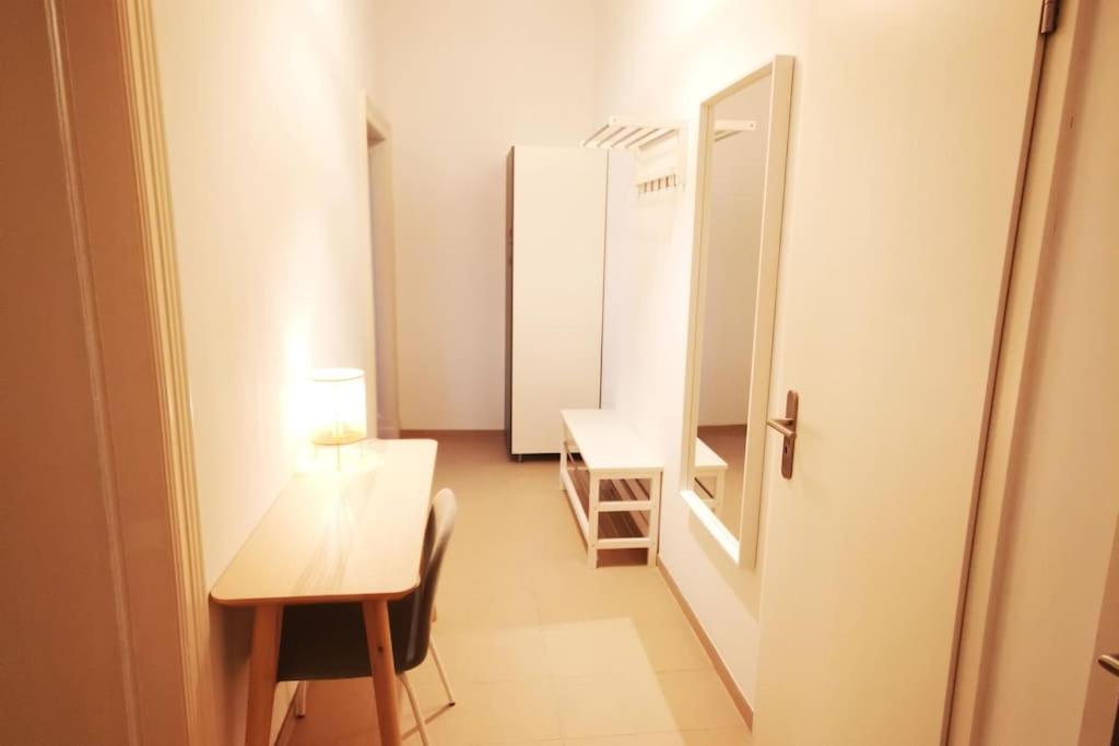 LANG Li by ROCKCHAIR Apartments l SUPERHOST Status l 2 Bedrooms Boxspringbeds in City Center - Cozy Family & Business Flair welcomes you!