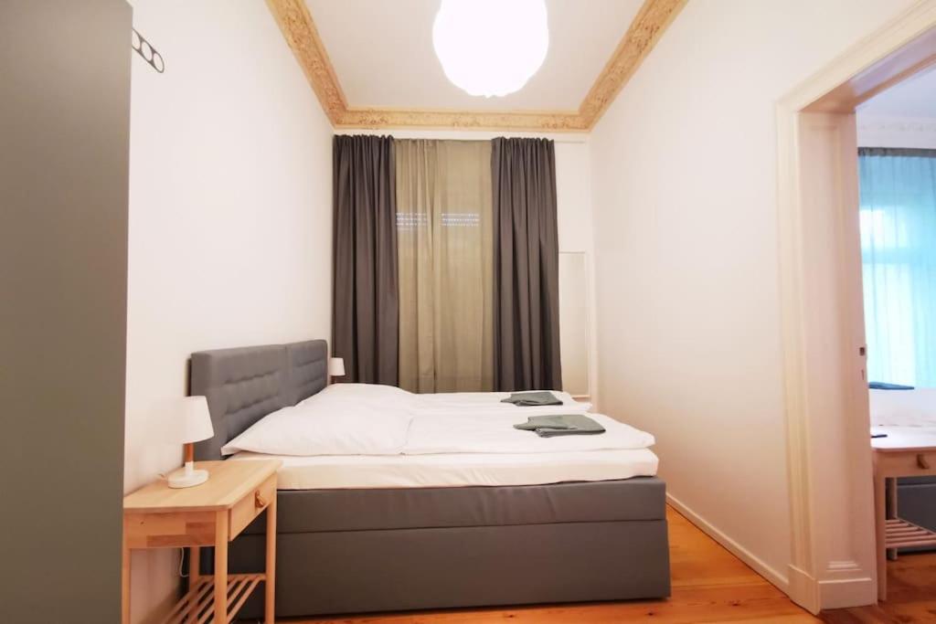 LANG Li by ROCKCHAIR Apartments l SUPERHOST Status l 2 Bedrooms Boxspringbeds in City Center - Cozy Family & Business Flair welcomes you!