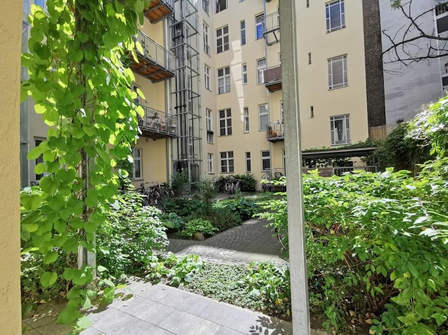 LANG Li by ROCKCHAIR Apartments l SUPERHOST Status l 2 Bedrooms Boxspringbeds in City Center - Cozy Family & Business Flair welcomes you!