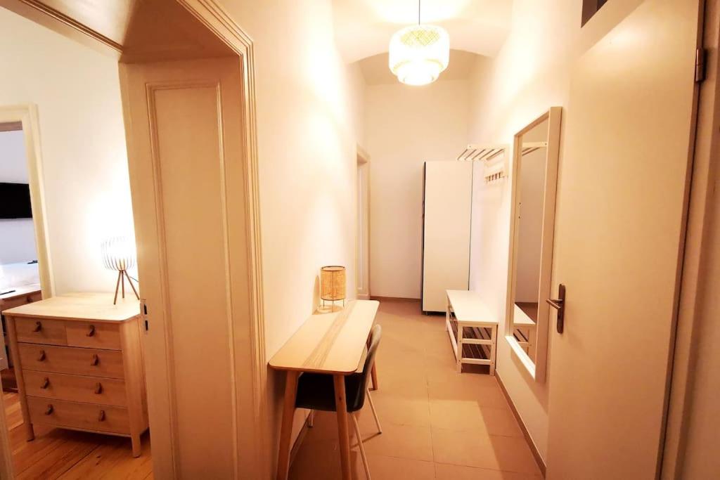 LANG Li by ROCKCHAIR Apartments l SUPERHOST Status l 2 Bedrooms Boxspringbeds in City Center - Cozy Family & Business Flair welcomes you!