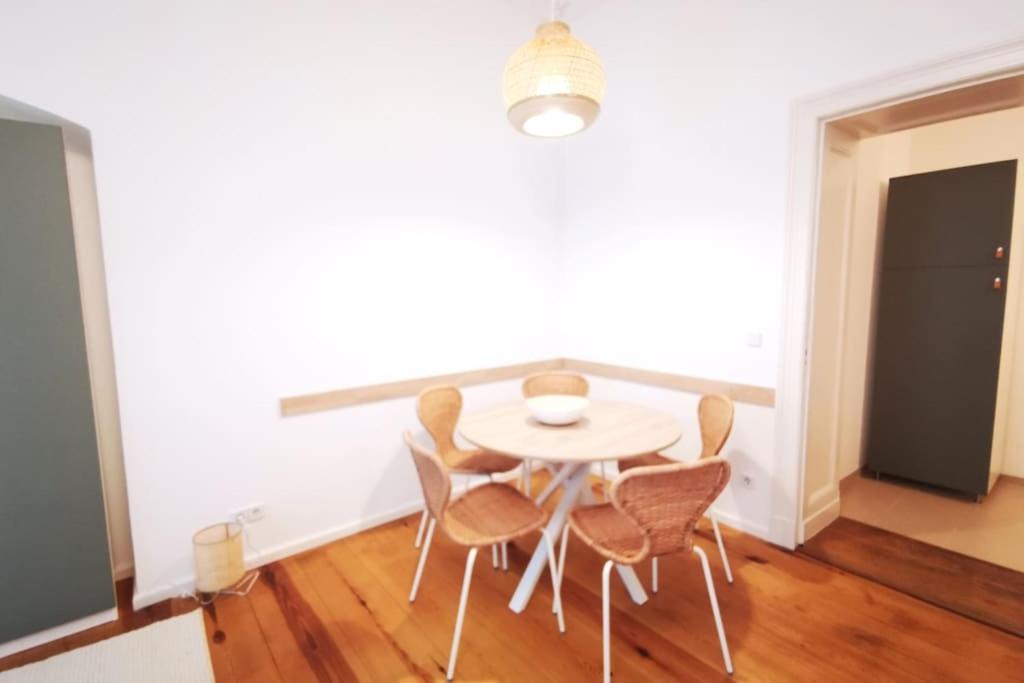 LANG Li by ROCKCHAIR Apartments l SUPERHOST Status l 2 Bedrooms Boxspringbeds in City Center - Cozy Family & Business Flair welcomes you!