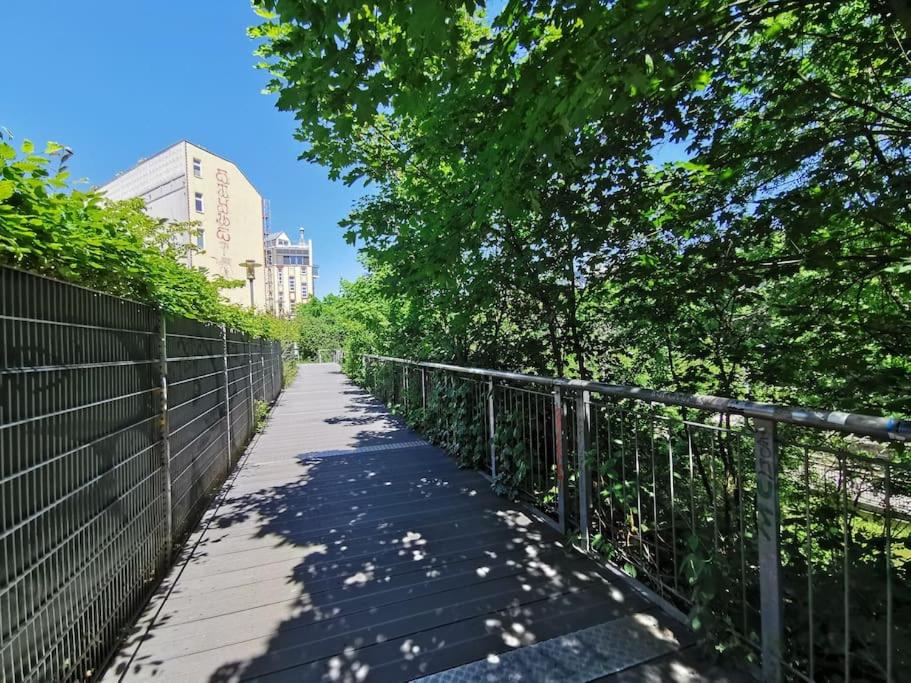 LANG Li by ROCKCHAIR Apartments l SUPERHOST Status l 2 Bedrooms Boxspringbeds in City Center - Cozy Family & Business Flair welcomes you!