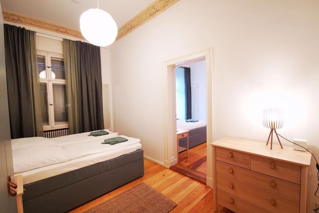 LANG Li by ROCKCHAIR Apartments l SUPERHOST Status l 2 Bedrooms Boxspringbeds in City Center - Cozy Family & Business Flair welcomes you!